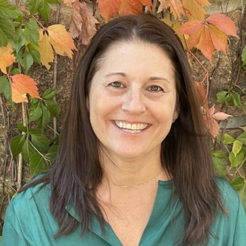 Headshot of Linda Tansey, LMFT