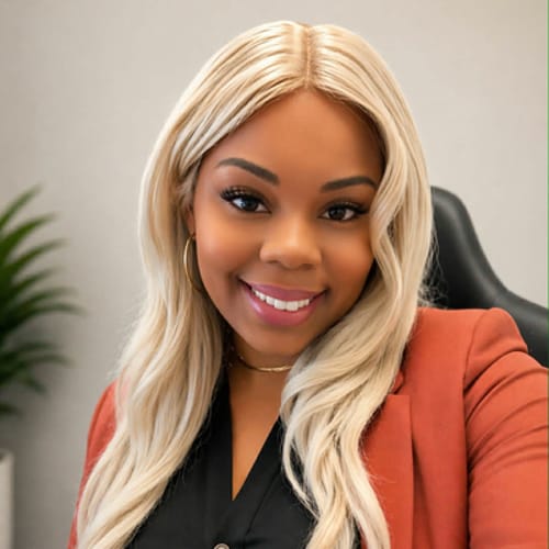 Headshot of Antoinette Bynum, LPC