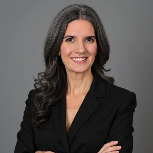 Headshot of Liana Flores, APRN_CNP