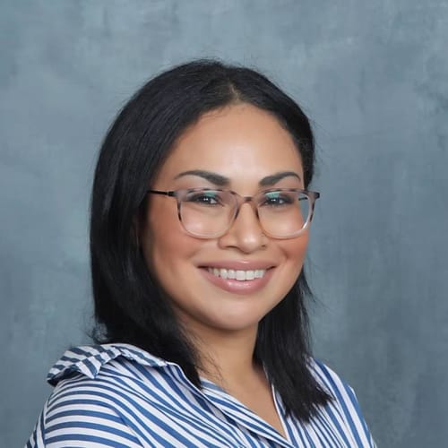 Headshot of Michelle Lomax, LPC