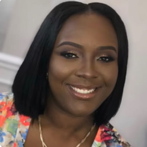 Headshot of Santevia Moore, LCSW