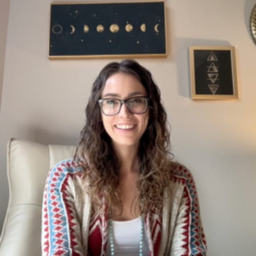 Headshot of Liz Barta, LPC