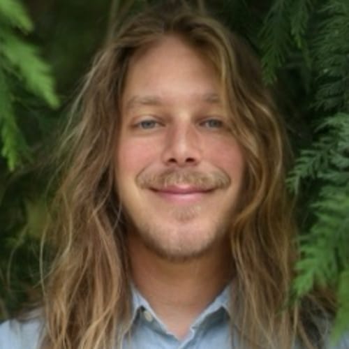Headshot of Calvin Linder, LMHC
