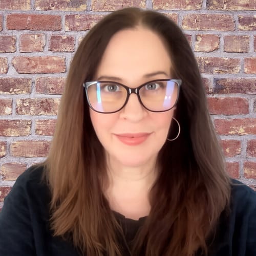 Headshot of Maria Porinchak, LPC