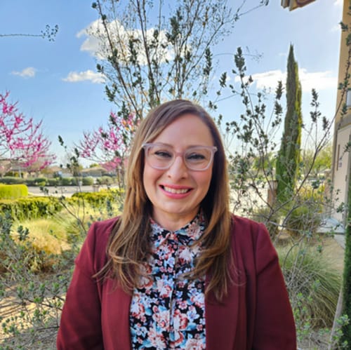 Headshot of Jessica Reyes-Feliscian, LCSW