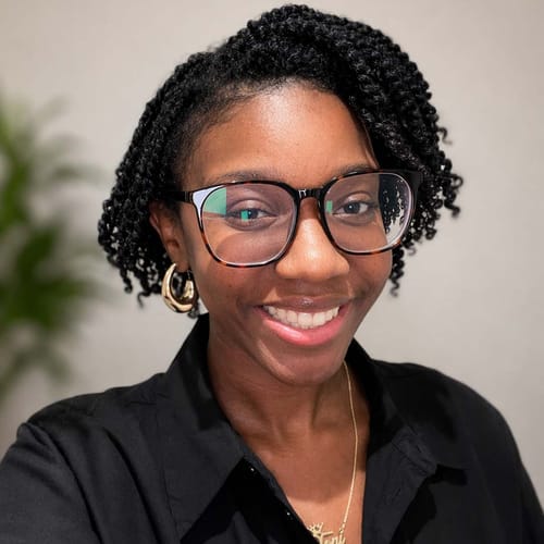 Headshot of Toni McKnabb, LCSW