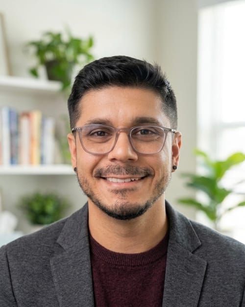 Headshot of Rafael Ortega, LCSW