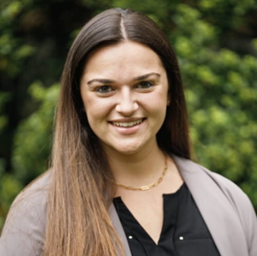 Headshot of Amanda Pustorino, LCSW