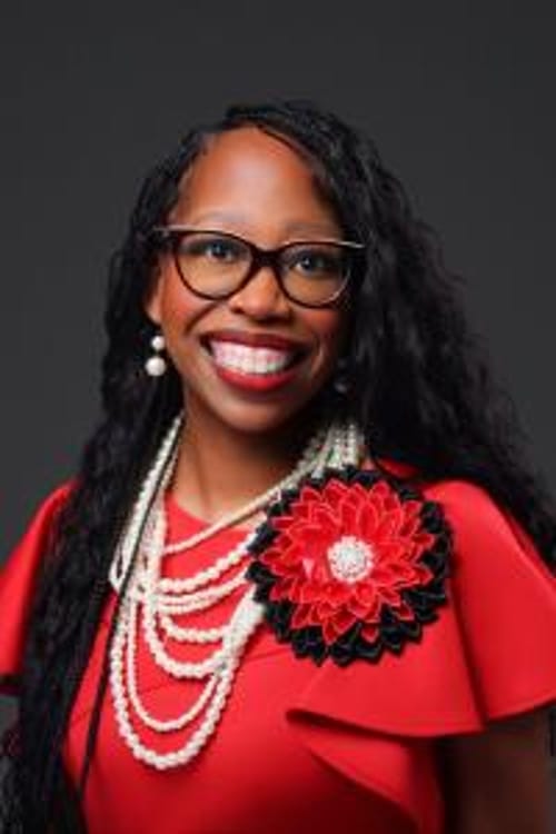 Headshot of LaShondra Manning, LPC
