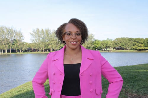 Headshot of Monique Gayle, LMFT