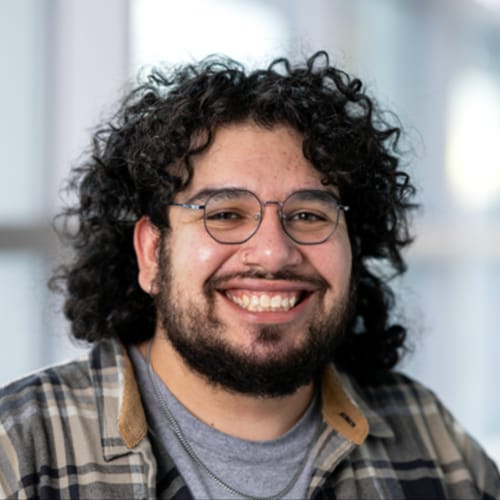 Headshot of Santiago Thompson, LICSW