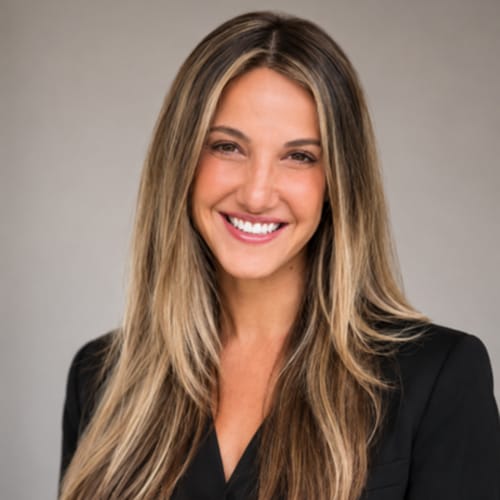 Headshot of Lauren Weinberg, LCSW