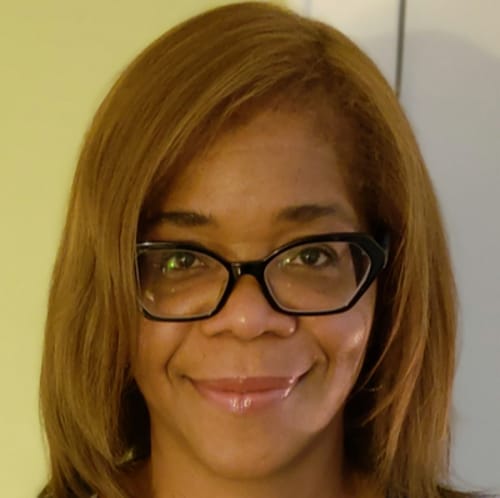 Headshot of Alva Robinson, LCSW