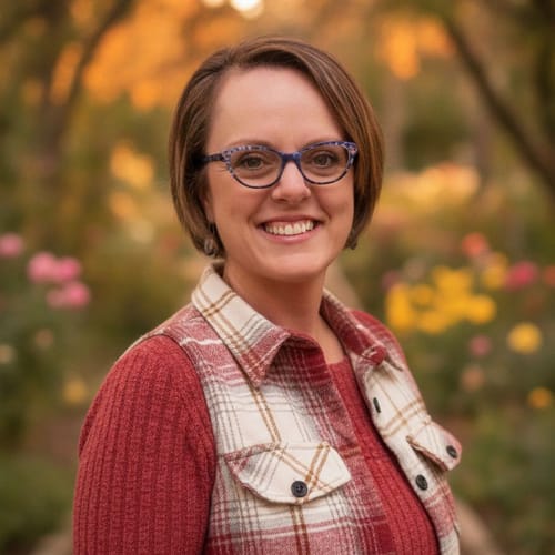 Headshot of Jennifer Robertson, LMHC