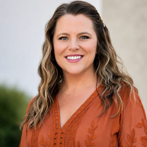 Headshot of Darcy Pare, LMHC