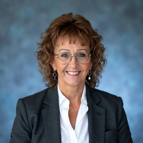 Headshot of Cynthia Roberts, LMHC