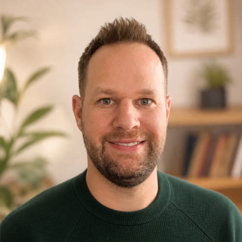 Headshot of Zachary Hackbarth, LMHC