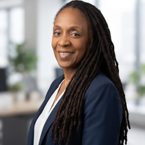 Headshot of Stephanie Thomas, LICSW
