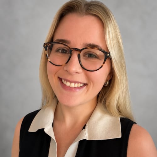 Headshot of Clarisa Roye, LMHC