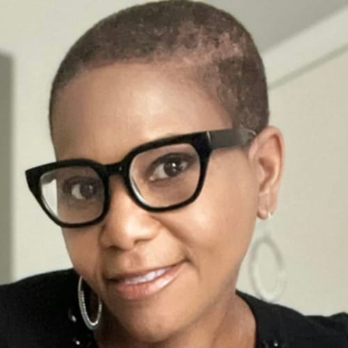 Headshot of Kendrah Sanders, LCSW