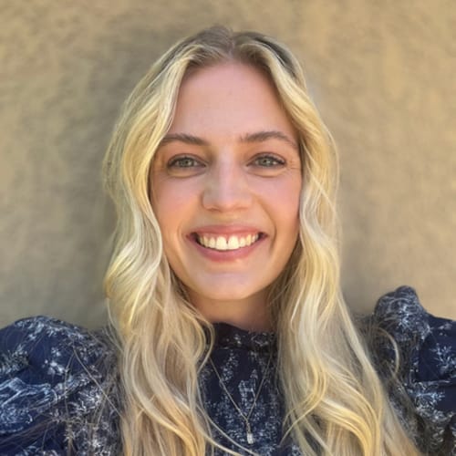 Headshot of Mackenna Dixon, LCSW