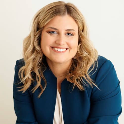 Headshot of Rachel Manuel, LPC