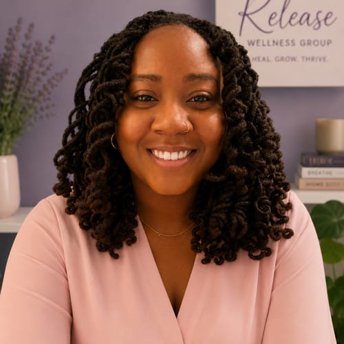 Headshot of Kanisha Barnes, LICSW