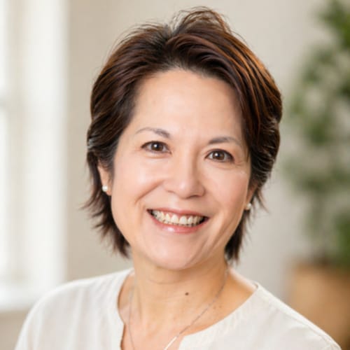 Headshot of Akemi Horii, LPCC
