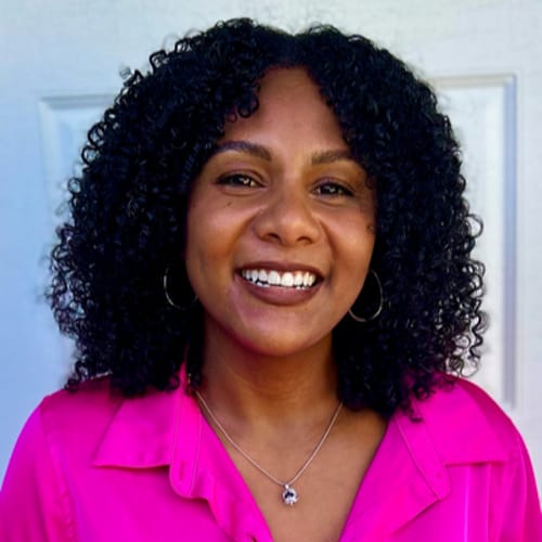 Headshot of Ermanette Diaz, LMHC