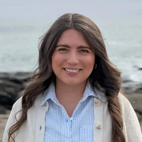 Headshot of Amiti Grozdon, LCPC