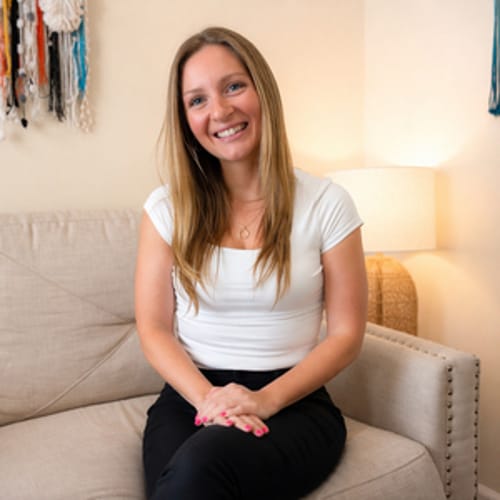 Headshot of Melissa Lynam, LCSW