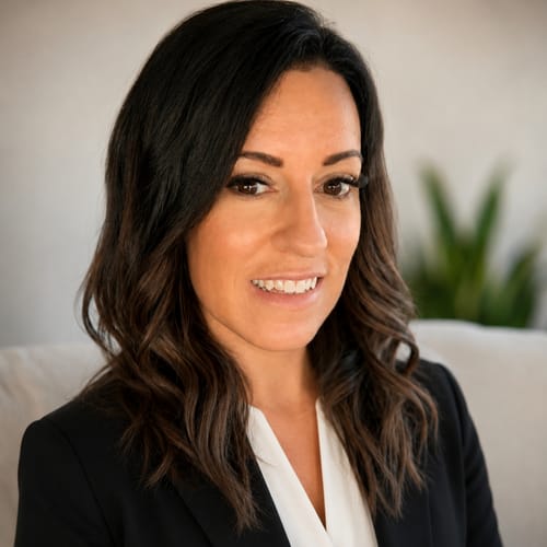 Headshot of Carrie Thompson, LCSW