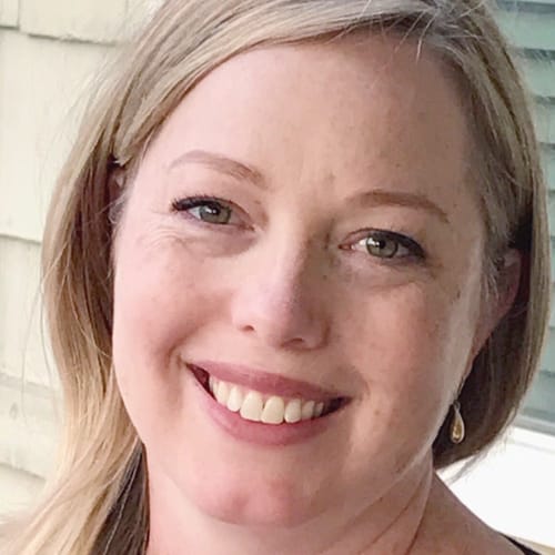 Headshot of Lisa Ritter, LMFT