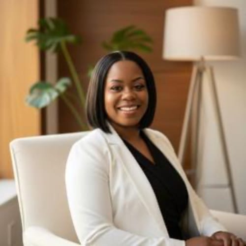 Headshot of Lynn Johnson, Lcsw, LCSW