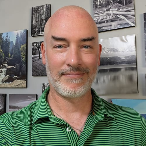 Headshot of Wade Bates, LMFT