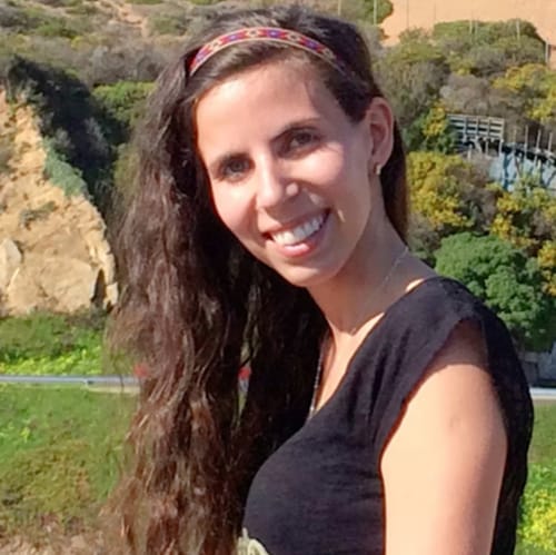 Headshot of Carolina Lina Leiva, LMHC