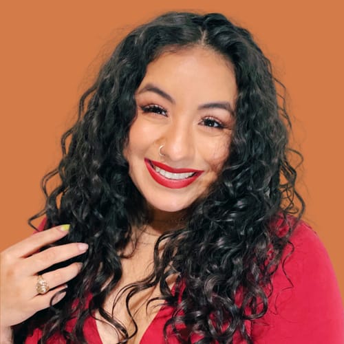Headshot of Eveling Crisostomo, LCSW
