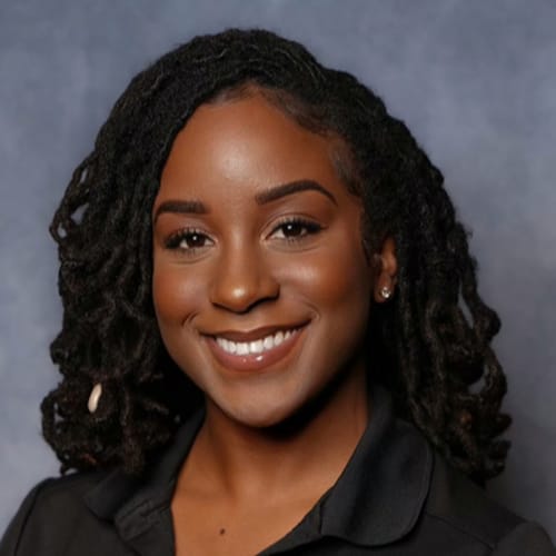 Headshot of Cassandra Gustama, LMHC