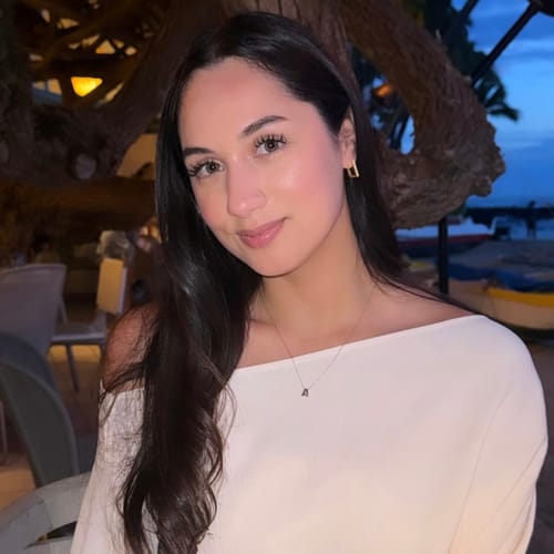 Headshot of Alexa Medina, LPC