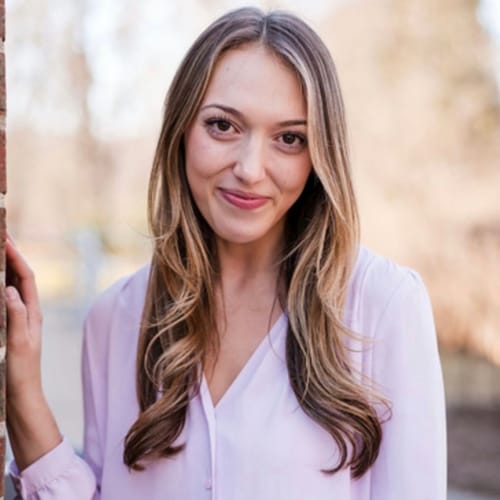 Headshot of Sara Viola, LCSW