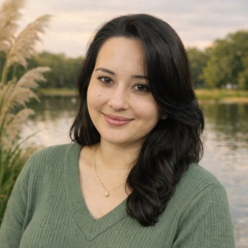 Headshot of Thalia Suarez, LMHC
