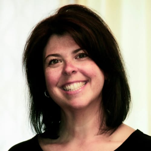 Headshot of Kelly Louis, LPC