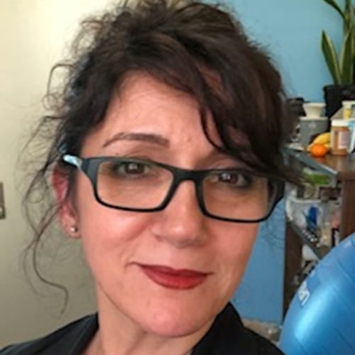 Headshot of Hanna Davoodzadeh, LCSW