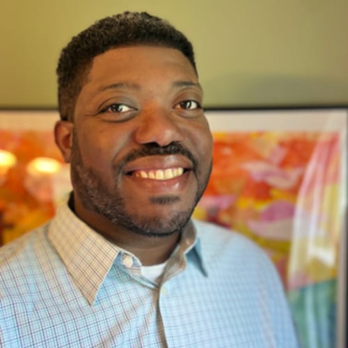 Headshot of Lamar Sykes, LMFT