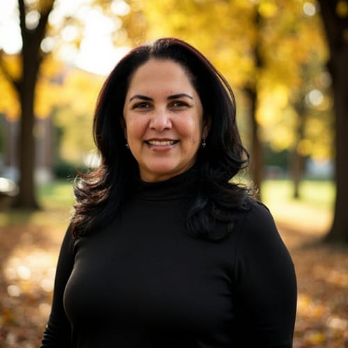 Headshot of Marilia Araujo, LPC