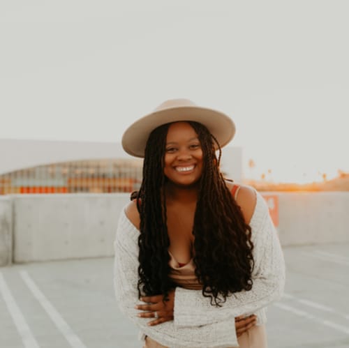 Headshot of Nyeesha Hale -Alvarez, LMFT