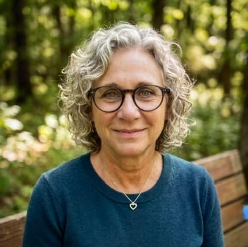 Headshot of Shari Bernstein, LPC