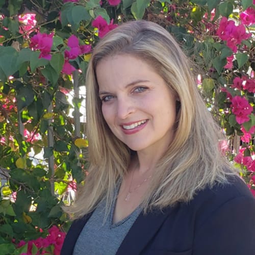 Headshot of Gretchen Shibl, LICENSED_PSYCHOLOGIST