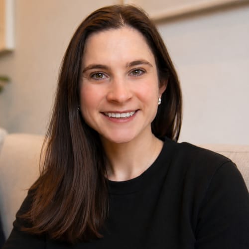 Headshot of Julianna Zomper, APN