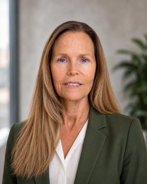 Headshot of Diana Brasuell, LSCSW